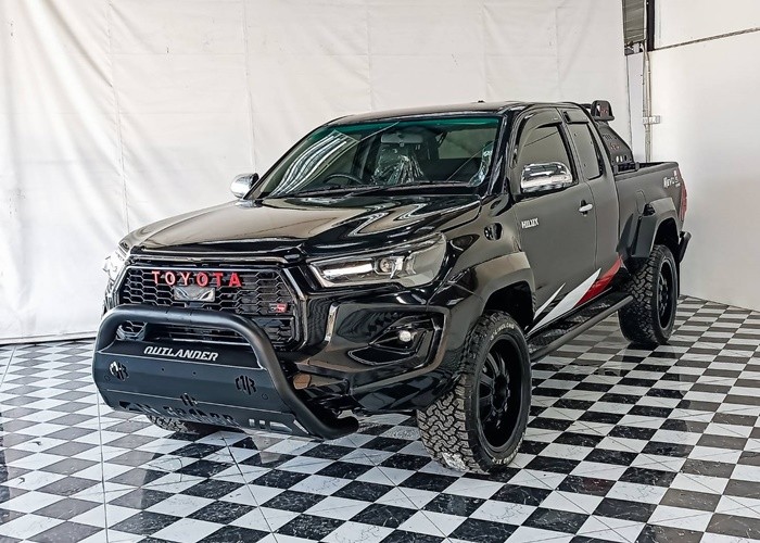 Used 12
                    TOYOTA
                     for Sale Image